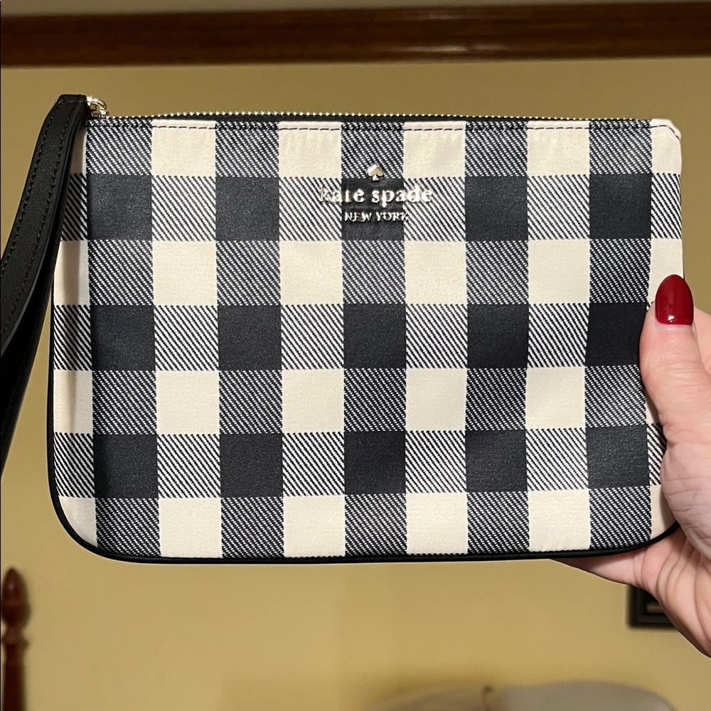NWT Kate Spade Black and Cream Plaid Medium Wristlet Pouch